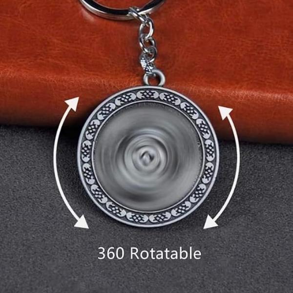 Cool keychain for guys aesthetic metal keychain stylish design